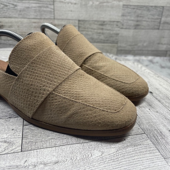 Free People Mules Women 38.5 / 8M At Ease Shoes Brown Tan Suede Embossed Snake - Picture 2 of 16